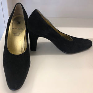Size 5.5B Bruno Magli Black Suede Pumps - Vintage